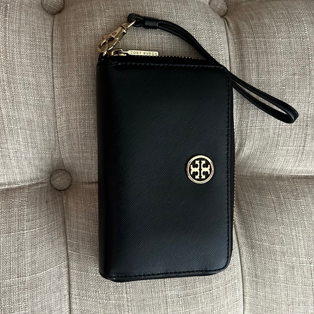 Tory Burch Wrislet Wallet